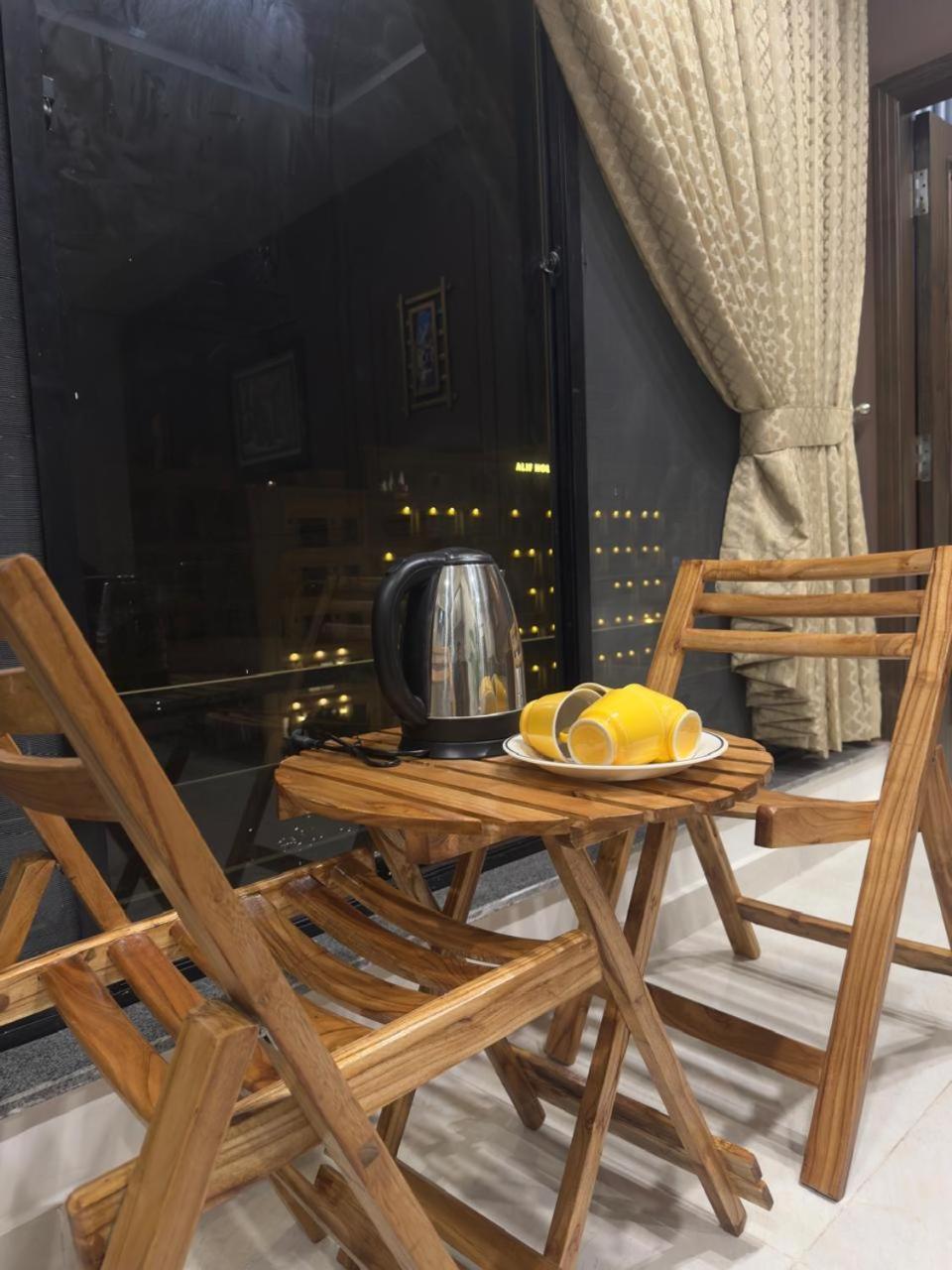 Pavillian Luxury Suites Lahore Exterior photo