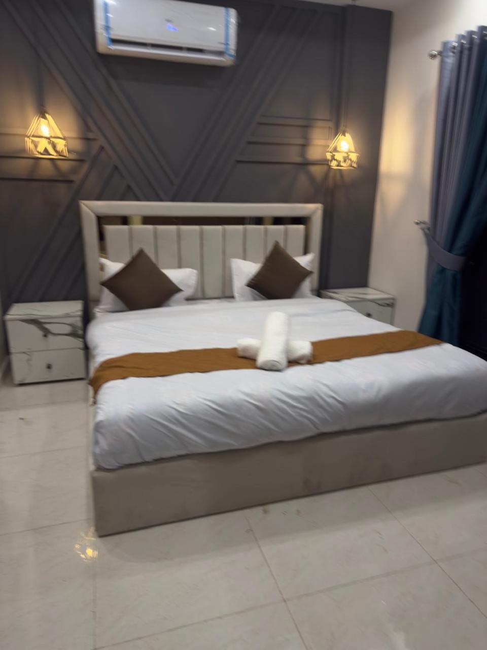 Pavillian Luxury Suites Lahore Exterior photo