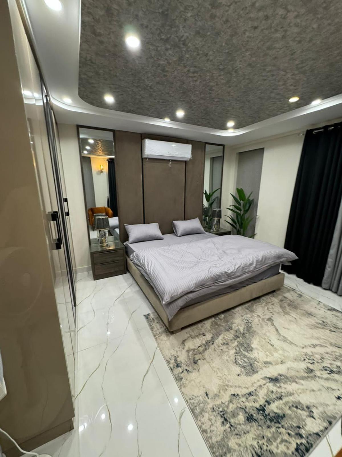 Pavillian Luxury Suites Lahore Room photo